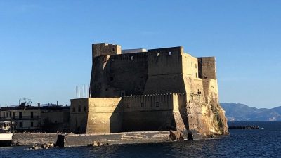 ナポリの起源とは